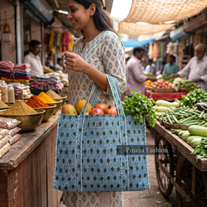 กระเป๋าผ้าฝ้ายพิมพ์ลายบล็อกด้วยมือ ทรงโท้ทขนาดใหญ่ สะพายไหล่ได้  กระเป๋าถือสำหรับผู้หญิง เป็นมิตรกับสิ่งแวดล้อม ใช้ได้ทั้งไปทะเลและใส่ของชำ - Product Image 4
