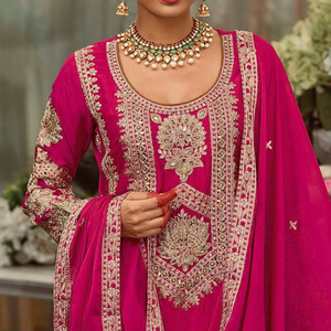 Vestido Maxi Reversible de Mujer, Estilo Fiesta, con Bordado de Lentejuelas y Perlas, de Georgette Sintética Pesada, de Secado Rápido y Corte Regular - Product Image 5