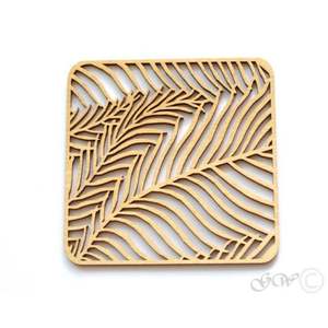 Ensemble de sous-verres carrés en bois de luxe - Sous-verres modernes géométriques en bois et résine - Dessous de verre résistants à la chaleur découpés au laser pour la maison, le bureau - Product Image 2