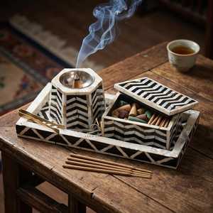 Porte-encens artisanal en bois de santal indien et os incrusté de coquillages, style Oud arabe, pour Ramadan, Aïd et toutes les saisons - Product Image 5