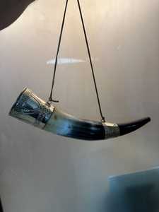 Cuerno de guerra vikingo antiguo, cuerno de buey auténtico, cuerno para tocar con cinturón de cuero (16-18 pulgadas), estilo Boromir, cuerno de Gondor - Product Image 2