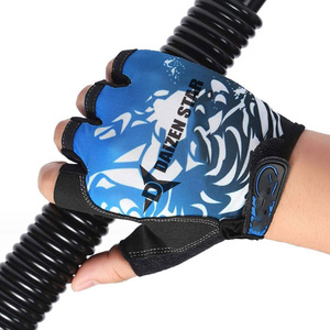 ถุงมือครึ่งนิ้ว Daizen Star ยาวถึงข้อมือ ผลิตจาก PU เป็นมิตรกับสิ่งแวดล้อม ใช้งานได้หลากหลาย ทนทาน เหมาะสำหรับกีฬา ปั่นจักรยาน กิจกรรมกลางแจ้ง ใช้ได้ทุกฤดู - Product Image 1