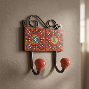 Ganchos de Pared de Cerámica Hechos a Mano con Diseño de Flores en Azulejo, Estilo Retro, 2 Ganchos para Almacenamiento de Ropa, Arte con Cuentas, CIH 165 - Product Image 1