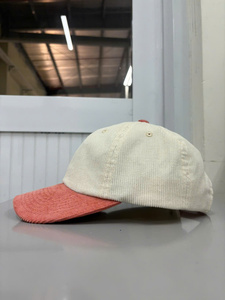 Gorra de Béisbol Fabricada en Vietnam con Logotipo Personalizado, 6 Paneles, Visera Precurvada, Sin Estructura, para Adultos, Uso en Exteriores - Product Image 3
