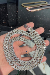 Cadena Cubana de Diamantes Moissanite en Oferta, Cadena Cubana de Plata 925 VVS Estilo Hip Hop para Hombre y Mujer, Disponible para la Venta - Product Image 3
