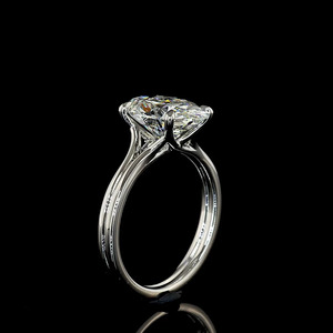 Anillo de compromiso solitario con diamante ovalado cultivado en laboratorio certificado por IGI, halo oculto vintage, tallo dividido, para aniversario o boda, en oro de 10K o 14K - Product Image 4