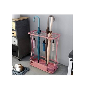 Support de base d'ombrelle de patio extérieur noir haut de gamme, mobile et robuste, au design classique, pour la décoration intérieure - Product Image 1