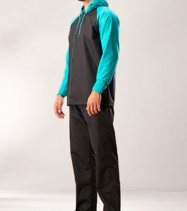 Ensemble coupe-vent professionnel pour homme OEM de haute qualité, veste à capuche imperméable et pantalon pour les voyages en plein air - Product Image 3