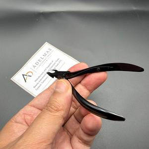 Pince à cuticules en acier noir au plasma avec embout de 8 mm, logo personnalisé, instrument de beauté, outil de soin des ongles en gros - Product Image 3