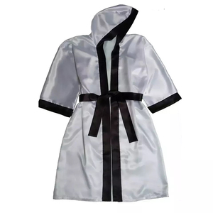 Robe de boxe sur mesure de qualité supérieure avec capuche pour les combats de boxe |   Robe de boxe à prix abordable avec designs personnalisés OEM - Product Image 1
