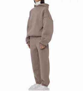 Trajes Deportivos Personalizados de Primera Calidad Hechos en Pakistán o Servicio OEM para Hombre, Diseño ODM, Traje Deportivo de Invierno, Último Diseño - Product Image 6