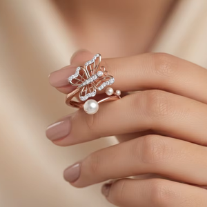 Elegante Anillo Abierto de Mariposa con Diamantes en Oro Rosa para Aniversario y Fiesta de Bodas - Product Image 4