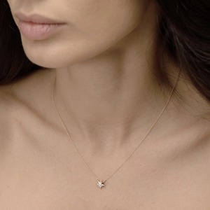Collier avec pendentif étoile en or jaune 9 carats, diamant de laboratoire rond brillant de 0,061 carat, pour femmes, bijoux fins et délicats - Product Image 4