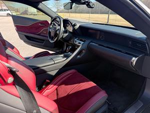 Lexus LC 500 del 2018, usado, en perfectas condiciones. - Product Image 5