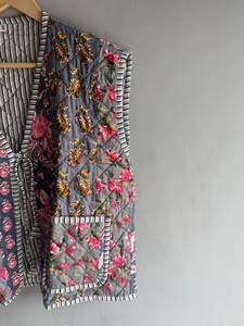 Chaleco Acolchado Floral sin Mangas para Mujer, Reversible, con Bolsillos de Parche, Cuello en V, Estilo Otoñal, Forro de Algodón, Relleno de Poliéster, REGALO - Product Image 5