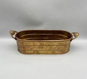 Macetero Metálico Único para Decoración de Plantas de Mesa, que Realza la Decoración del Hogar con un Diseño Compacto y Artístico - Product Image 1