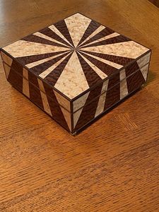 Caja de Joyería Decorativa con Incrustaciones de Resina, Contenedor de Almacenamiento de Joyería a Rayas Blancas y Negras para Boutique, Hotel y Decoración de Interiores - Product Image 6