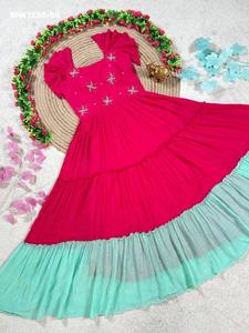 Nueva tendencia de elegancia en vestimenta: Colección de vestidos midi Mul-Chanderi con trabajo Maggam, fabricante de la India, moda femenina. - Product Image 3