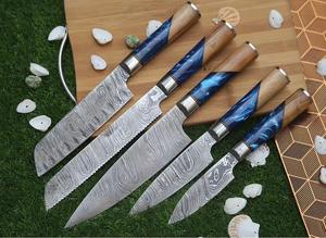 Couteaux de chef personnalisés en acier Damas, lot de 5, avec manche sur mesure, bord dentelé tranchant, multi-usages et écologiques - Product Image 2