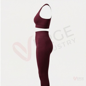 Conjunto Deportivo de Dos Piezas para Mujer, Top Deportivo Sin Costuras con Tiras Cruzadas en la Espalda y Leggings de Cintura Alta, Color Borgoña - Product Image 3