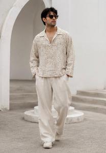 Camisa Casual de Hombre Oversize con Estampado Floral a Mano, Cuello Vuelto, Ecológica, Transpirable, de Secado Rápido, 100% Algodón - Product Image 1