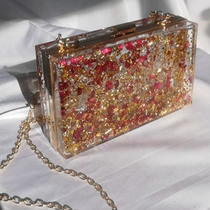 Bolso de Mano Ecológico de Resina con Flores Prensadas y Diseño Pintado a Mano, Tamaño Personalizable - Product Image 1