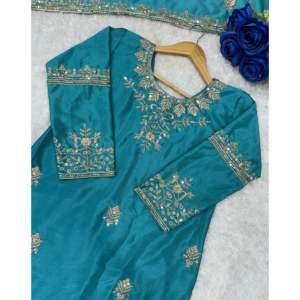 Hermoso conjunto de salwar kameez de poliéster para fiesta, con top y sharara, y dupatta elegante. - Product Image 4