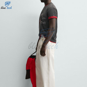 T-shirt à manches courtes gris pour homme Blue Tech avec bordure contrastée rouge et imprimé lettres, col rond décontracté en jersey de coton - Product Image 6