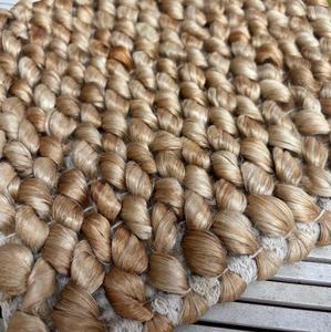 Alfombra de Yute Tejida a Mano con Punto Grueso y Patrón de Ojo de Pez para Decoración Rústica - Product Image 4