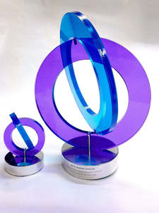 การออกแบบรางวัลกลมอะคริลิคที่หรูหราแกะสลักแบบกำหนดเองด้วยวัสดุพรีเมี่ยมสำหรับการเฉลิมฉลองความสำเร็จที่โดดเด่น - Product Image 6