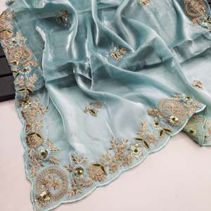 ชุดส่าหรีแนวแฟนซีสำหรับผู้หญิงมีชุดงานปักเลื่อมปักลายหลายดอก - Product Image 3