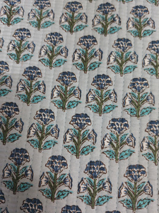 Sets de table modernes personnalisables en coton matelassé à imprimé floral, fins, réversibles et lavables en machine - Product Image 4