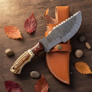 Couteau de survie artisanal en acier Damas avec manche en corne de cerf et étui en cuir, couteau d'extérieur - Product Image 2
