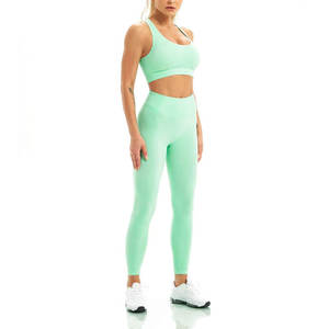 Ensemble de yoga sans couture pour femme, extensible et respirant, en Spandex/Nylon, avec soutien-gorge de sport et leggings taille mi-haute pleine longueur, pour l'entraînement et les activités sportives - Product Image 3