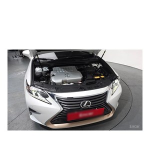 Lujoso Lexus ES Sedán 2016, 73,228 km, Emisión Euro V, Asientos de Cuero, Caja de Cambios Automática, Cámara Trasera - Product Image 5