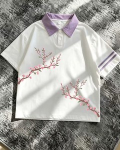 เสื้อโปโลผู้ชายสีขาวพิมพ์ลายดอกเชอร์รี่คอสีเขียวแขนสั้นสไตล์ลำลองสำหรับฤดูร้อน - Product Image 6