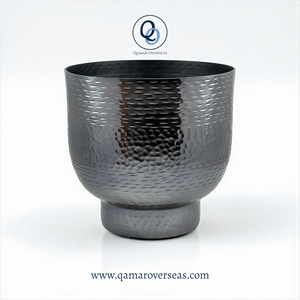 Vase à fleurs en aluminium martelé noir pour la décoration de la maison, le bureau, la salle à manger et les décorations de mariage - Product Image 1