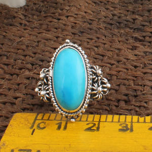 Bague Solitaire Classique Bohème Faite à la Main en Argent Sterling 925 avec Turquoise Taille Brillant Sertie Clos, Certifiée Jaipur, Unisexe - Product Image 5