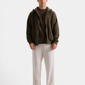 Le pull personnalisé Comfort-First — 100 % coton respirant doux au toucher pour vêtements de travail personnalisés - Product Image 1