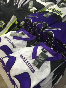 Maillot de football américain léger conçu pour la respirabilité, le confort et une tenue durable, idéal pour les séances d'entraînement - Product Image 4