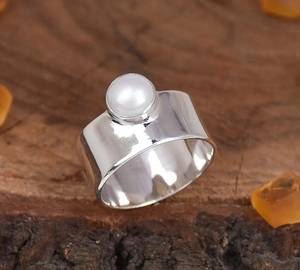 Bague cocktail en argent 925 avec perle, sertie minimaliste, perle d'eau douce, bijou unisexe pour tous les jours - Product Image 6