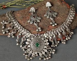 Parure de mariée en laiton oxydé argenté, style tribal bohème, avec collier et boucles d'oreilles, sertissage clos, pour mariage, fiançailles, anniversaire, cadeau - Product Image 5