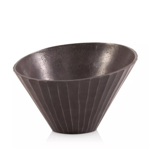 Bol en métal industriel moderne avec bord doré, bordure organique, plat décoratif, finition gris anthracite oxydé, pièce maîtresse pour la décoration intérieure - Product Image 4