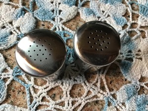 Simple Silver Finished Salt And Pepper Seasoning Set Ideal For Daily <b>Kitchen</b> Use And Dining <b>Table</b> Convenience From India - Product Image 2