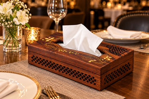Boîte à mouchoirs en bois faite à la main avec incrustation en laiton, porte-serviettes en bois sculpté pour la maison, le bureau ou la table - Product Image 5