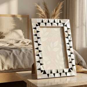 Cadre photo artisanal en nacre incrustée, forme et taille personnalisées, support d'image imprimé sur mesure pour un intérieur élégant - Product Image 1