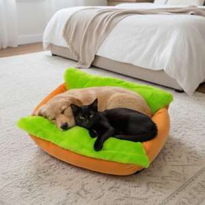 Cuccia per Animali Yommy 70x50x22cm, Arancione e Verde a Contrasto, Morbida e Confortevole, Letto a Sandwich a Forma di Hot Dog - Product Image 2