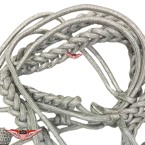 Cordones de hombro tipo aiguillette plateados, aiguillette trenzado con punta metálica - Product Image 3