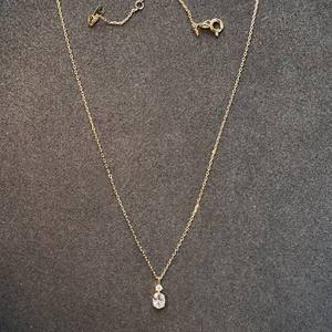 Collier pendentif classique en perle d'eau douce et diamant taille ovale, chaîne en acier inoxydable plaqué or 18 carats, unisexe, certifié IGI - Product Image 2