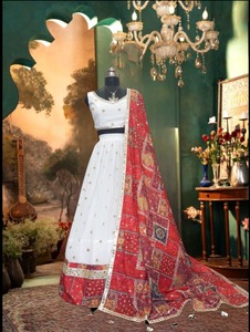 Conjunto de Lehenga Choli Blanco y Rojo con Bordado de Espejo, Traje Tradicional Indio para Bodas, Vestido Largo de Algodón para Mujer - Product Image 3